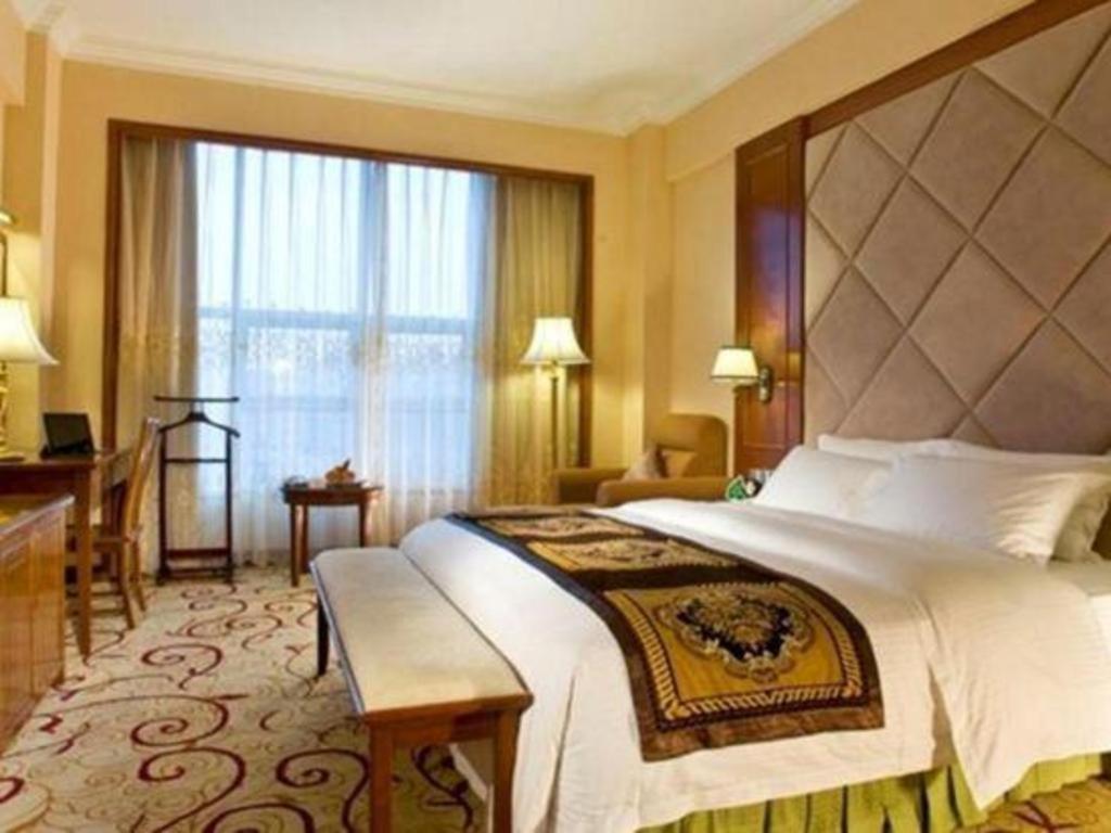 Fenggang Gladden Hotel Tiantangwei Esterno foto
