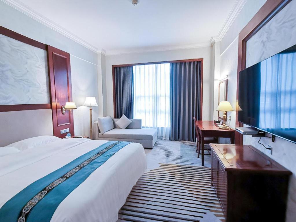 Fenggang Gladden Hotel Tiantangwei Esterno foto