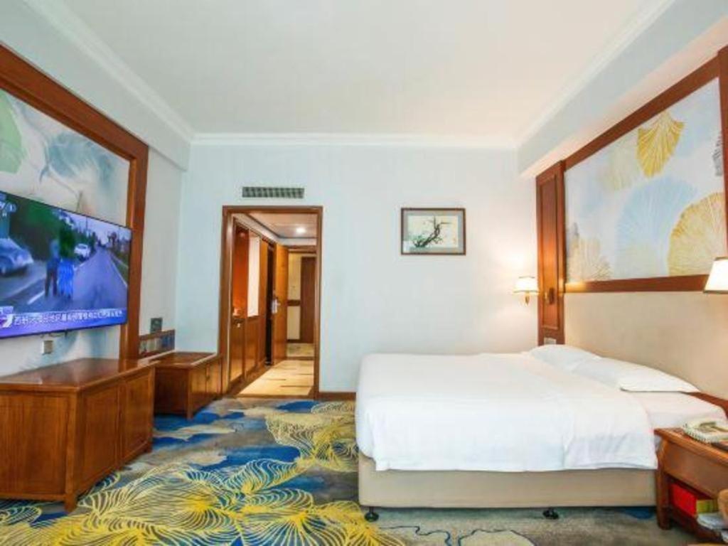 Fenggang Gladden Hotel Tiantangwei Esterno foto