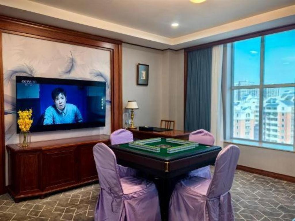 Fenggang Gladden Hotel Tiantangwei Esterno foto