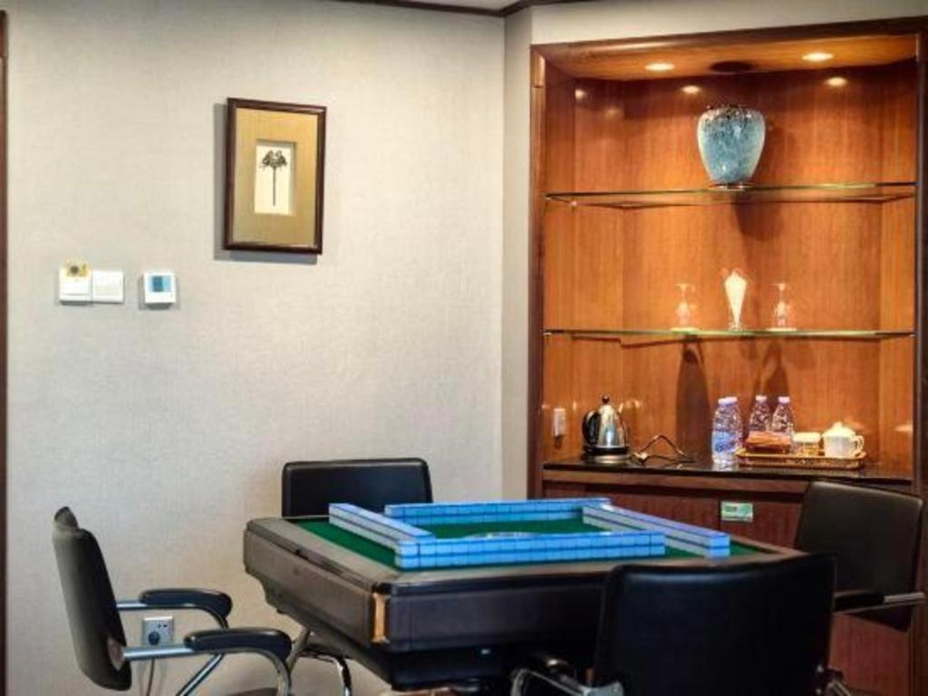 Fenggang Gladden Hotel Tiantangwei Esterno foto