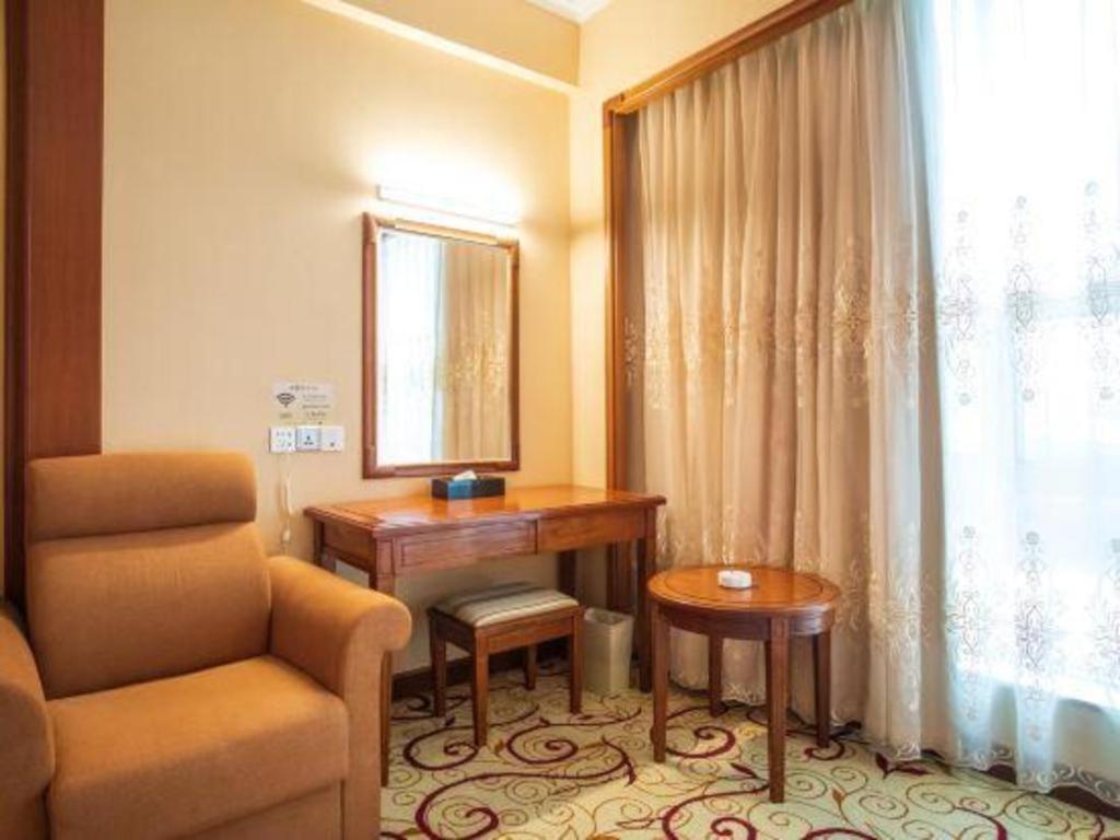 Fenggang Gladden Hotel Tiantangwei Esterno foto