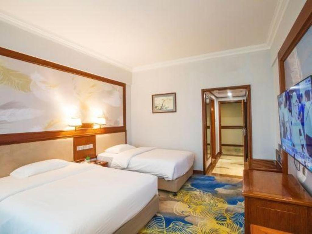 Fenggang Gladden Hotel Tiantangwei Esterno foto